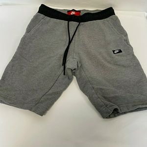 Nike Tech shorts Size Small